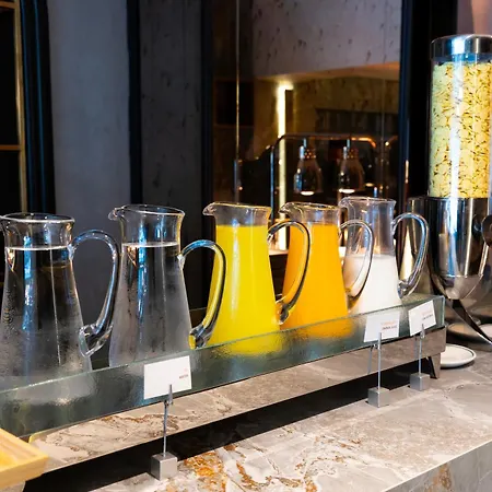 Hotel The New Zeybek 3*