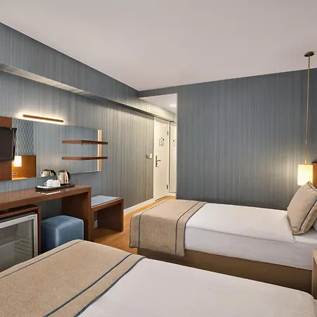 Hotel The New Zeybek 3*