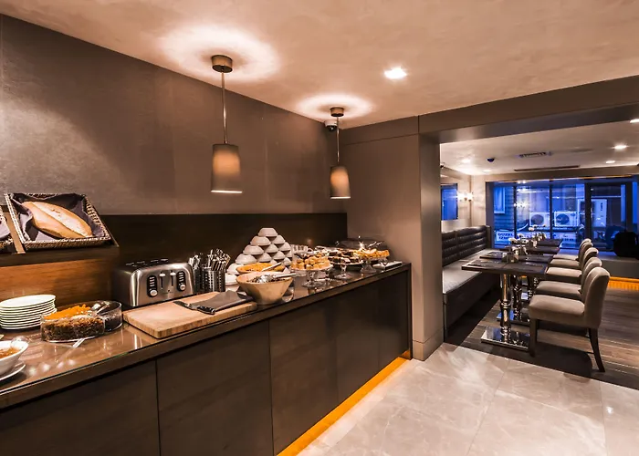 The New Zeybek Otel 3*