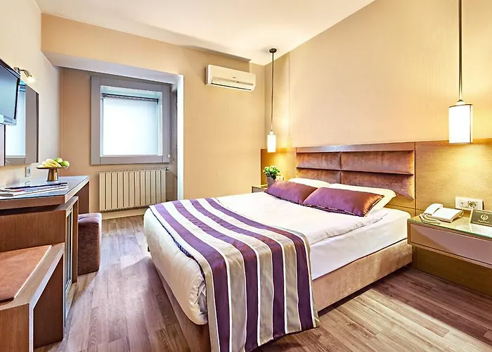 The New Zeybek Otel İzmir